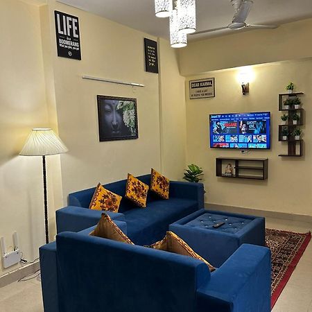 Royal Ambience Lägenhet Ghaziabad Exteriör bild